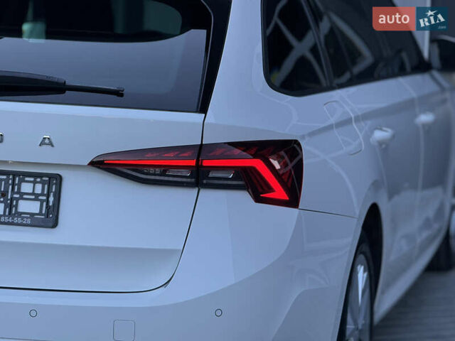 Шкода Октавия 2020 в Мукачеве на Automoto.ua Белый Шкода Октавия, объемом двигателя 2 л и пробегом 217 тыс. км за 18700 $, фото 41 на Automoto.ua
