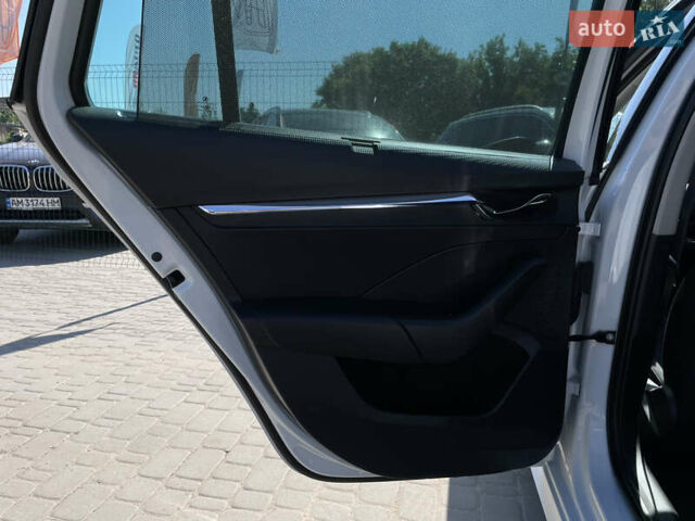 Шкода Октавия 2020 в Бердичеве на Automoto.ua Белый Шкода Октавия, объемом двигателя 2 л и пробегом 225 тыс. км за 21255 $, фото 25 на Automoto.ua