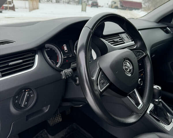 Белый Шкода Октавия, объемом двигателя 0 л и пробегом 235 тыс. км за 15999 $, фото 11 на Automoto.ua