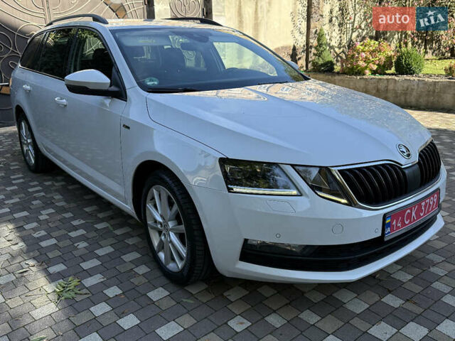 Білий Шкода Октавія, об'ємом двигуна 2 л та пробігом 199 тис. км за 16250 $, фото 2 на Automoto.ua