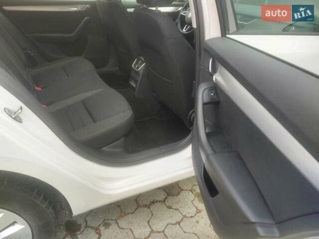 Белый Шкода Октавия, объемом двигателя 1.98 л и пробегом 211 тыс. км за 16500 $, фото 19 на Automoto.ua