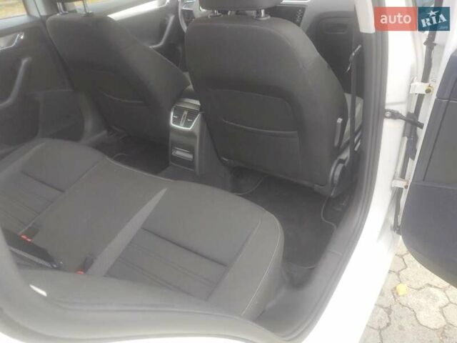 Белый Шкода Октавия, объемом двигателя 1.98 л и пробегом 211 тыс. км за 16500 $, фото 13 на Automoto.ua