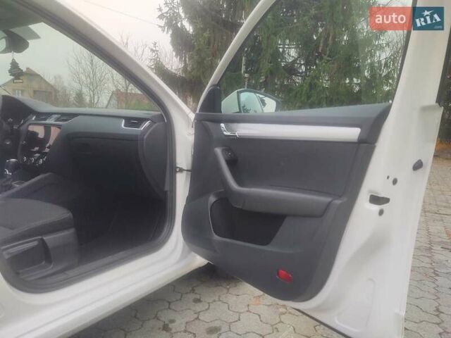 Белый Шкода Октавия, объемом двигателя 1.98 л и пробегом 211 тыс. км за 16500 $, фото 20 на Automoto.ua