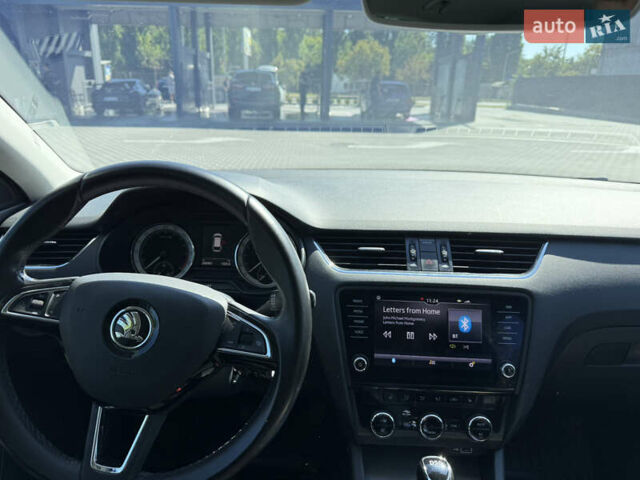 Білий Шкода Октавія, об'ємом двигуна 2 л та пробігом 286 тис. км за 15300 $, фото 11 на Automoto.ua