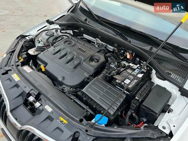 Белый Шкода Октавия, объемом двигателя 2 л и пробегом 193 тыс. км за 17999 $, фото 85 на Automoto.ua