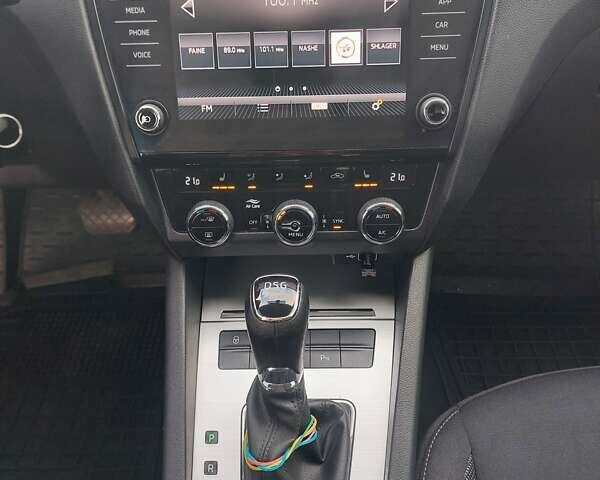 Шкода Октавия 2020 в Тернополе на Automoto.ua Белый Шкода Октавия, объемом двигателя 1.97 л и пробегом 187 тыс. км за 15200 $, фото 37 на Automoto.ua