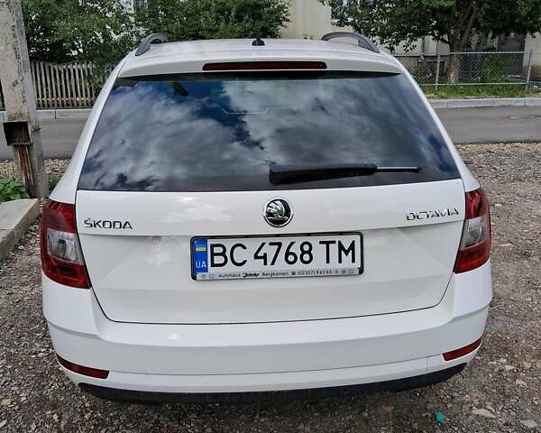 Шкода Октавия 2020 в Бориславе на Automoto.ua Белый Шкода Октавия, объемом двигателя 1.97 л и пробегом 243 тыс. км за 18400 $, фото 2 на Automoto.ua