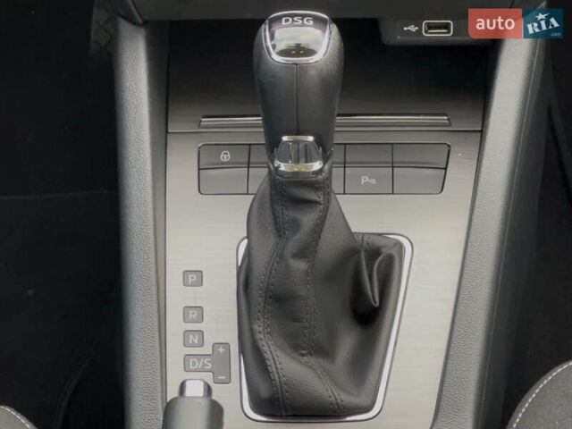 Белый Шкода Октавия, объемом двигателя 2 л и пробегом 200 тыс. км за 17456 $, фото 58 на Automoto.ua