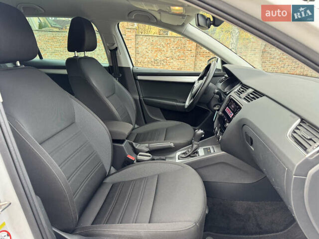 Білий Шкода Октавія, об'ємом двигуна 1.97 л та пробігом 203 тис. км за 16750 $, фото 23 на Automoto.ua