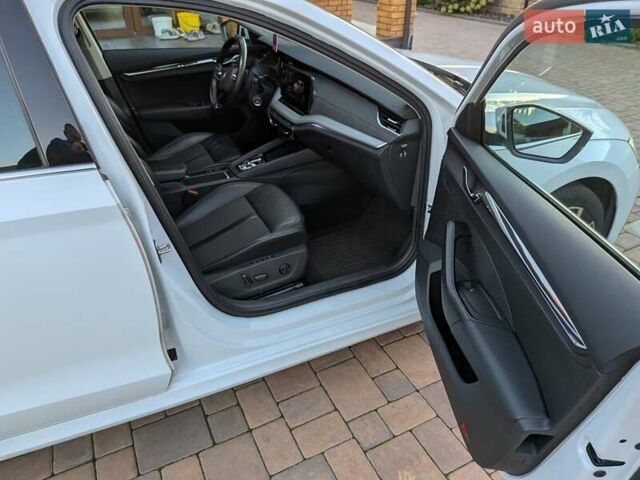 Білий Шкода Октавія, об'ємом двигуна 1.97 л та пробігом 197 тис. км за 23350 $, фото 37 на Automoto.ua