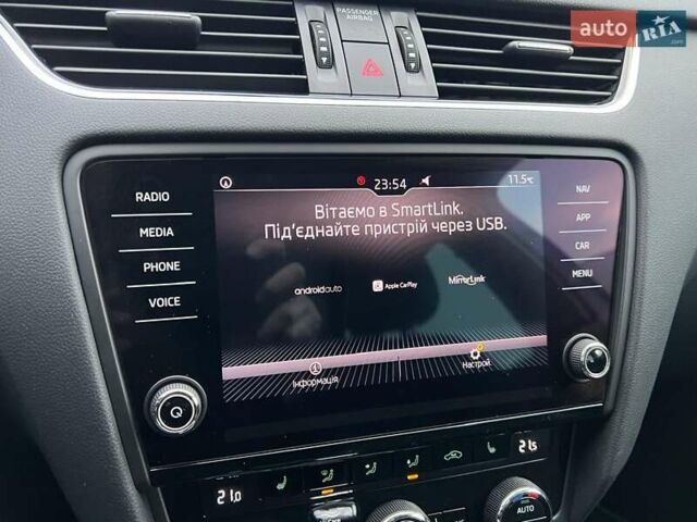 Белый Шкода Октавия, объемом двигателя 2 л и пробегом 193 тыс. км за 17999 $, фото 114 на Automoto.ua