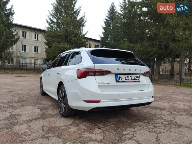 Белый Шкода Октавия, объемом двигателя 2 л и пробегом 310 тыс. км за 17800 $, фото 92 на Automoto.ua