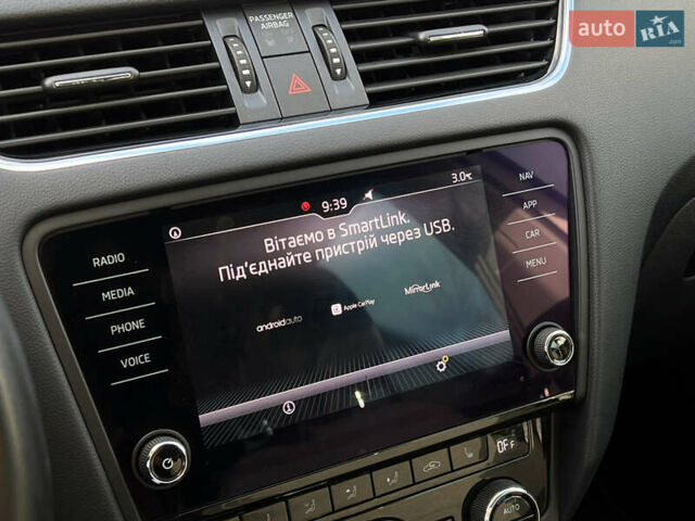 Белый Шкода Октавия, объемом двигателя 2 л и пробегом 200 тыс. км за 17456 $, фото 66 на Automoto.ua