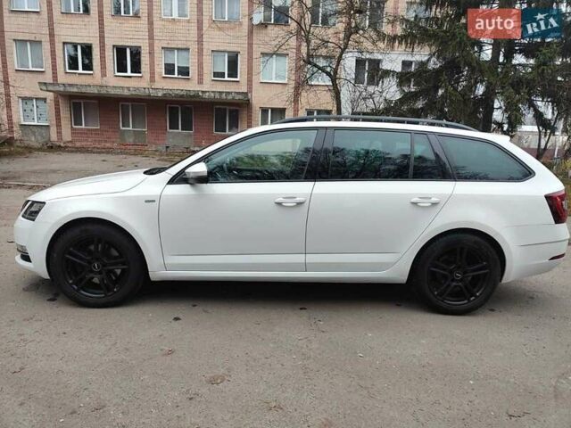 Белый Шкода Октавия, объемом двигателя 1.97 л и пробегом 219 тыс. км за 15300 $, фото 6 на Automoto.ua