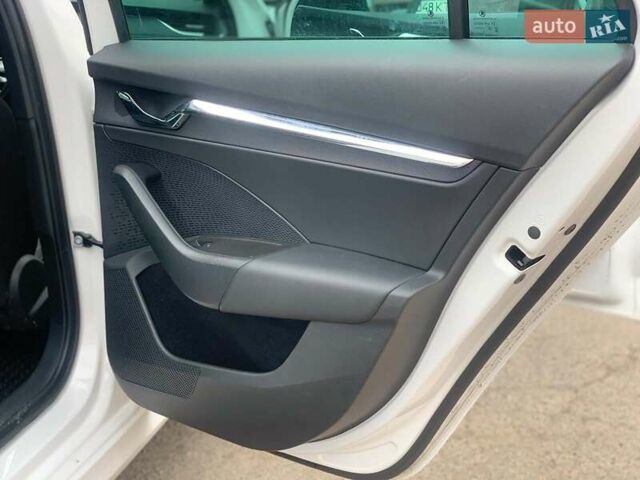 Белый Шкода Октавия, объемом двигателя 2 л и пробегом 168 тыс. км за 24290 $, фото 27 на Automoto.ua