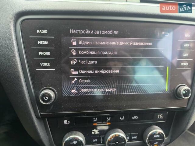 Белый Шкода Октавия, объемом двигателя 1.97 л и пробегом 151 тыс. км за 15555 $, фото 11 на Automoto.ua