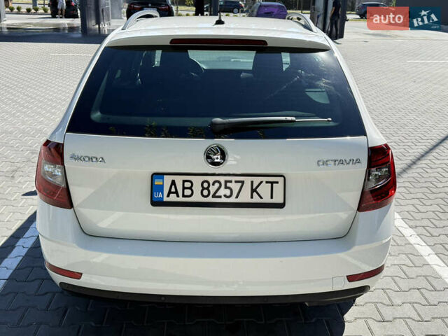 Білий Шкода Октавія, об'ємом двигуна 2 л та пробігом 286 тис. км за 15300 $, фото 3 на Automoto.ua