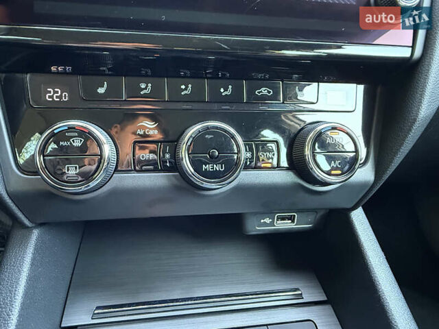 Білий Шкода Октавія, об'ємом двигуна 2 л та пробігом 199 тис. км за 16250 $, фото 51 на Automoto.ua