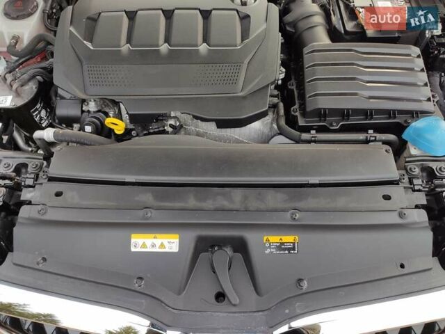 Белый Шкода Октавия, объемом двигателя 2 л и пробегом 310 тыс. км за 17800 $, фото 34 на Automoto.ua