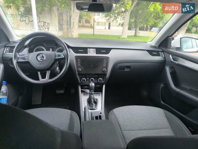 Белый Шкода Октавия, объемом двигателя 1.97 л и пробегом 151 тыс. км за 15555 $, фото 6 на Automoto.ua