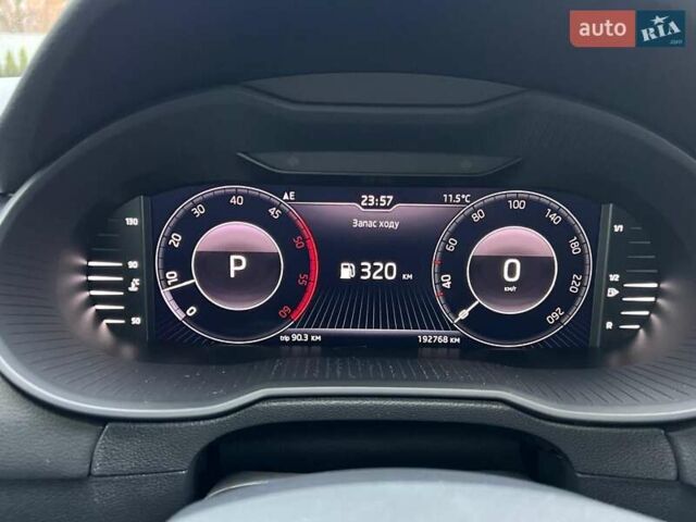 Белый Шкода Октавия, объемом двигателя 2 л и пробегом 193 тыс. км за 18700 $, фото 120 на Automoto.ua