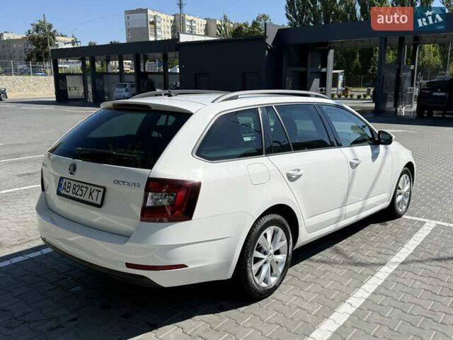 Білий Шкода Октавія, об'ємом двигуна 2 л та пробігом 286 тис. км за 15300 $, фото 2 на Automoto.ua
