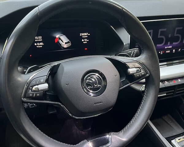 Білий Шкода Октавія, об'ємом двигуна 2 л та пробігом 218 тис. км за 22300 $, фото 9 на Automoto.ua