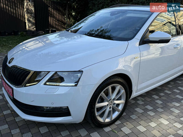 Білий Шкода Октавія, об'ємом двигуна 2 л та пробігом 199 тис. км за 16250 $, фото 4 на Automoto.ua