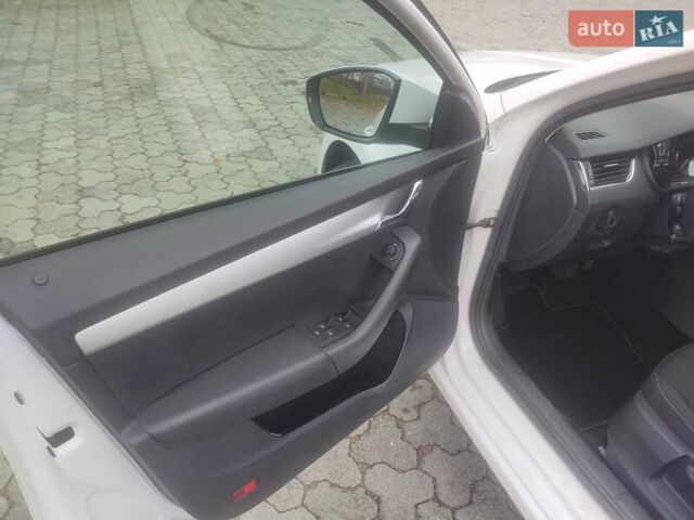 Белый Шкода Октавия, объемом двигателя 1.98 л и пробегом 211 тыс. км за 16500 $, фото 14 на Automoto.ua