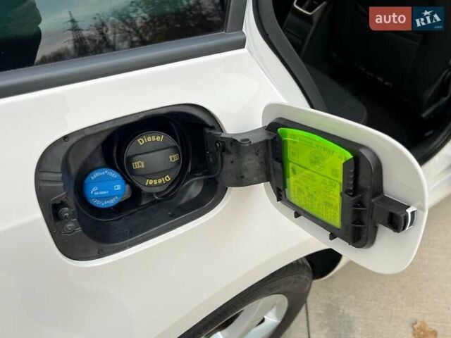 Белый Шкода Октавия, объемом двигателя 2 л и пробегом 193 тыс. км за 17999 $, фото 79 на Automoto.ua