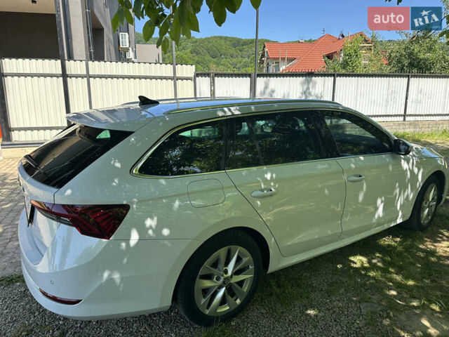 Белый Шкода Октавия, объемом двигателя 2 л и пробегом 235 тыс. км за 18300 $, фото 4 на Automoto.ua