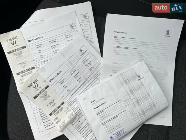 Белый Шкода Октавия, объемом двигателя 2 л и пробегом 200 тыс. км за 17456 $, фото 93 на Automoto.ua