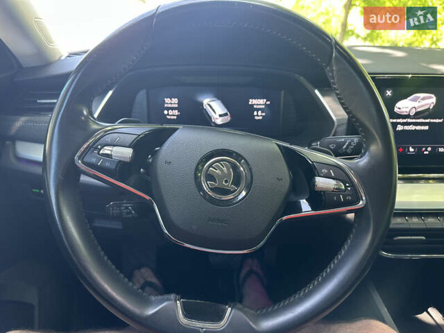 Белый Шкода Октавия, объемом двигателя 2 л и пробегом 235 тыс. км за 18300 $, фото 9 на Automoto.ua