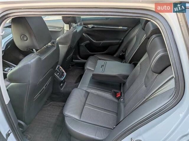 Білий Шкода Октавія, об'ємом двигуна 1.97 л та пробігом 197 тис. км за 23350 $, фото 28 на Automoto.ua