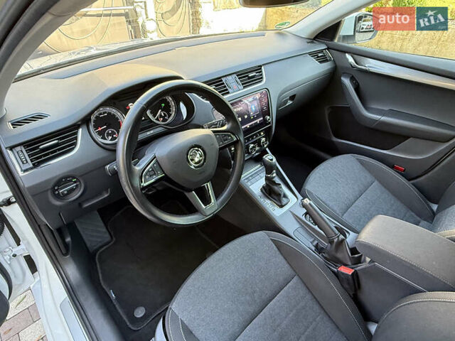 Білий Шкода Октавія, об'ємом двигуна 2 л та пробігом 199 тис. км за 16250 $, фото 17 на Automoto.ua
