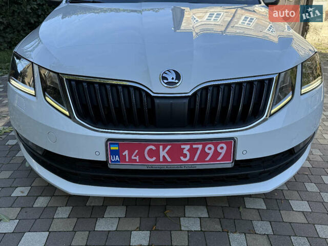 Білий Шкода Октавія, об'ємом двигуна 2 л та пробігом 199 тис. км за 16250 $, фото 104 на Automoto.ua