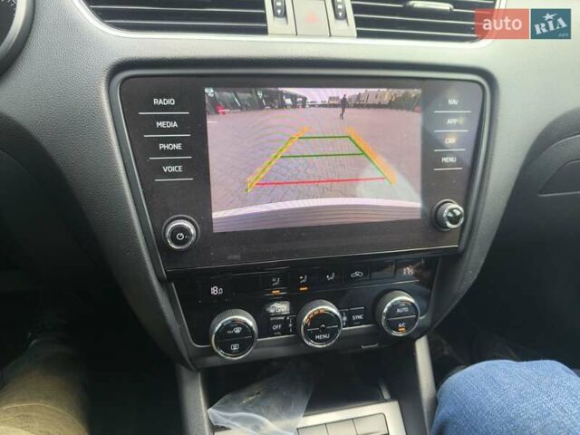 Белый Шкода Октавия, объемом двигателя 1.97 л и пробегом 151 тыс. км за 15555 $, фото 17 на Automoto.ua