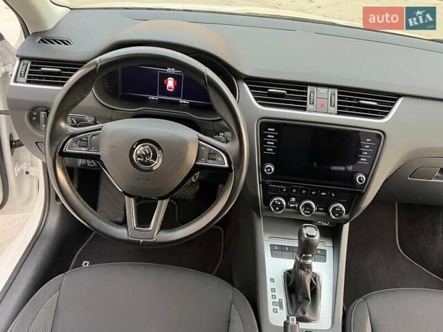 Белый Шкода Октавия, объемом двигателя 2 л и пробегом 193 тыс. км за 18700 $, фото 43 на Automoto.ua