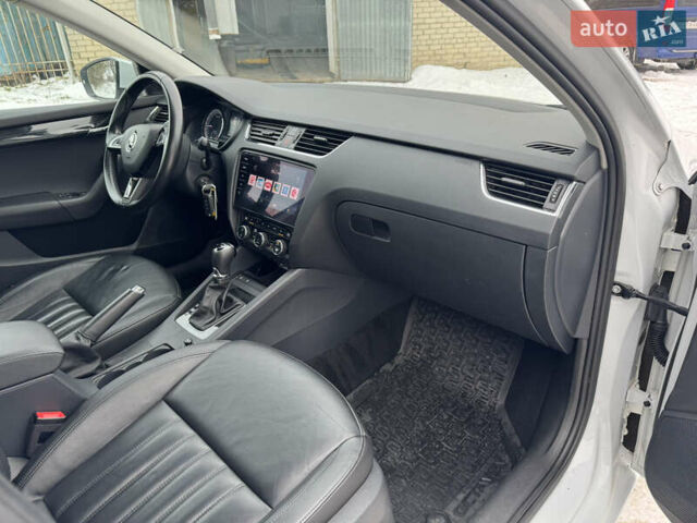 Белый Шкода Октавия, объемом двигателя 0 л и пробегом 235 тыс. км за 15999 $, фото 13 на Automoto.ua