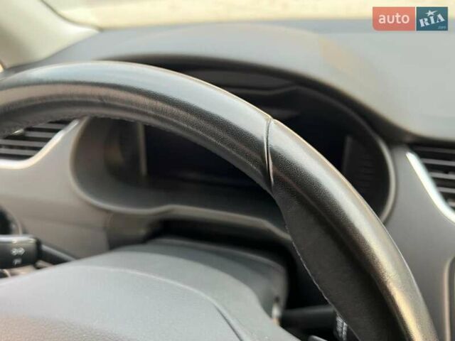 Белый Шкода Октавия, объемом двигателя 2 л и пробегом 193 тыс. км за 18700 $, фото 49 на Automoto.ua