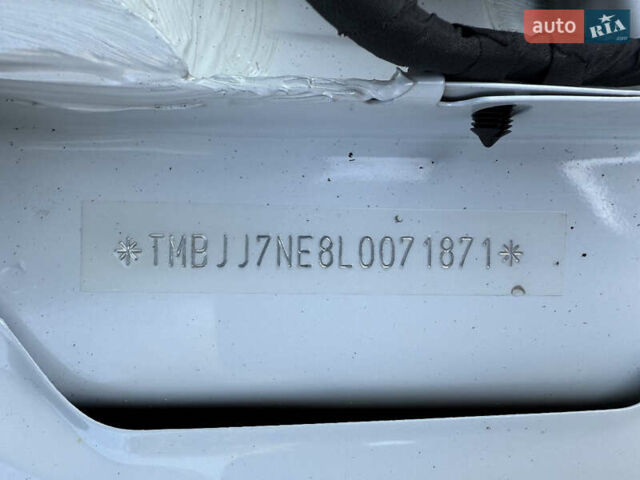 Білий Шкода Октавія, об'ємом двигуна 2 л та пробігом 199 тис. км за 16250 $, фото 54 на Automoto.ua