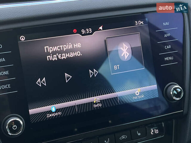 Белый Шкода Октавия, объемом двигателя 2 л и пробегом 200 тыс. км за 17456 $, фото 64 на Automoto.ua