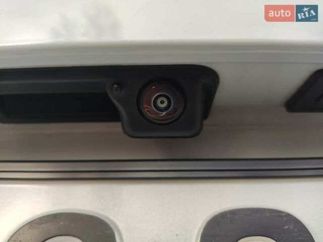 Белый Шкода Октавия, объемом двигателя 2 л и пробегом 310 тыс. км за 17800 $, фото 31 на Automoto.ua