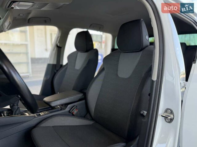 Білий Шкода Октавія, об'ємом двигуна 1.97 л та пробігом 61 тис. км за 18999 $, фото 23 на Automoto.ua