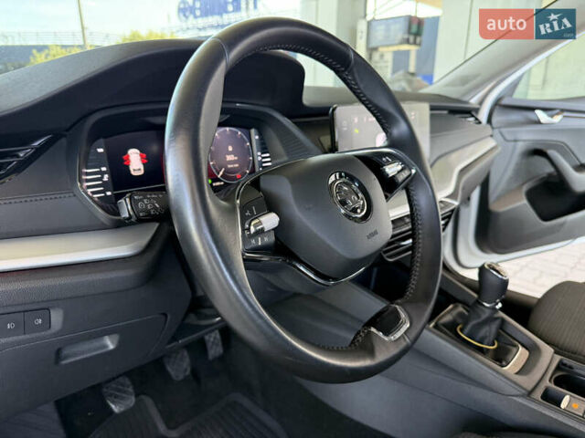 Білий Шкода Октавія, об'ємом двигуна 1.97 л та пробігом 61 тис. км за 18999 $, фото 21 на Automoto.ua
