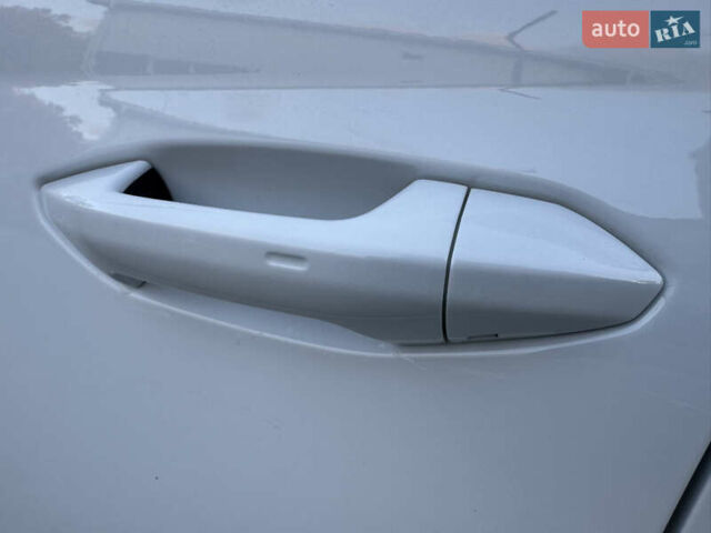 Белый Шкода Октавия, объемом двигателя 1.97 л и пробегом 232 тыс. км за 20500 $, фото 9 на Automoto.ua