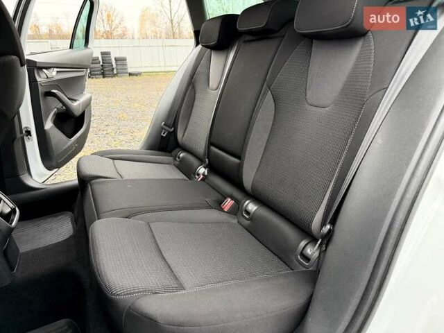Білий Шкода Октавія, об'ємом двигуна 2 л та пробігом 308 тис. км за 17700 $, фото 26 на Automoto.ua