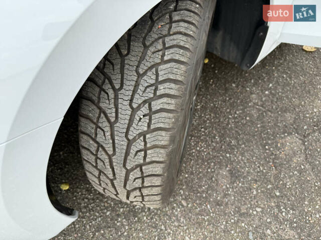 Белый Шкода Октавия, объемом двигателя 2 л и пробегом 180 тыс. км за 22700 $, фото 40 на Automoto.ua