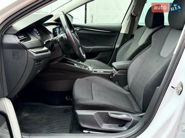 Білий Шкода Октавія, об'ємом двигуна 2 л та пробігом 308 тис. км за 17700 $, фото 36 на Automoto.ua