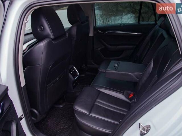 Білий Шкода Октавія, об'ємом двигуна 2 л та пробігом 199 тис. км за 19950 $, фото 82 на Automoto.ua